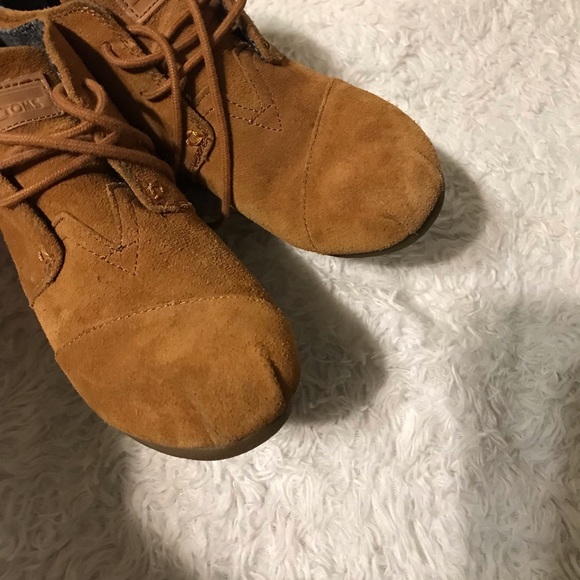 TOMS Suede Wedge Shoes 6 - Picture 11 of 12
